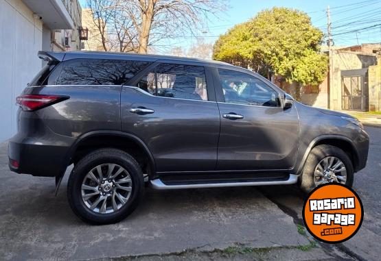 Camionetas - Toyota SW4 SRX 2023 Diesel 135000Km - En Venta