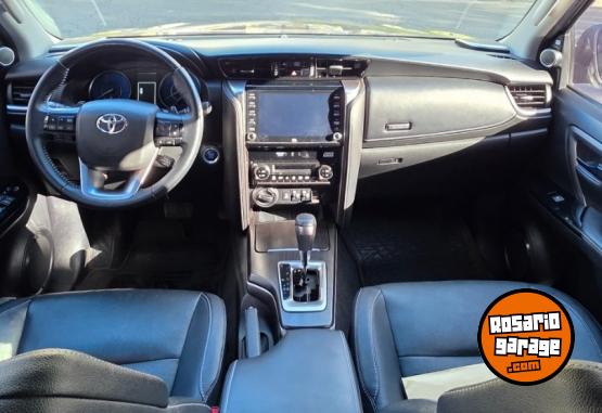 Camionetas - Toyota SW4 SRX 2023 Diesel 135000Km - En Venta