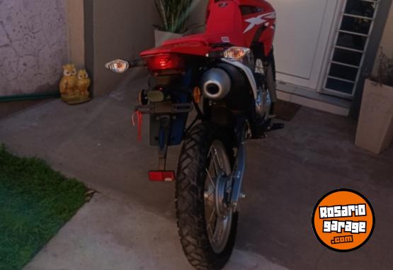Motos - Honda Tornado xr 250 2025 Nafta 3250Km - En Venta