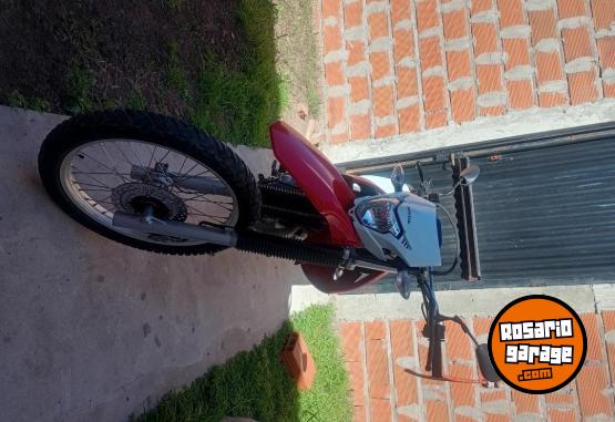 Motos - Honda Tornado xr 250 2025 Nafta 3250Km - En Venta