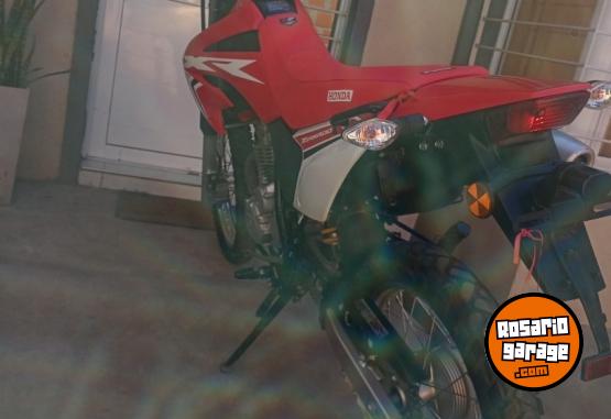 Motos - Honda Tornado xr 250 2025 Nafta 3250Km - En Venta