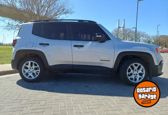 Camionetas - Jeep Renegade 2019 Nafta 58000Km - En Venta