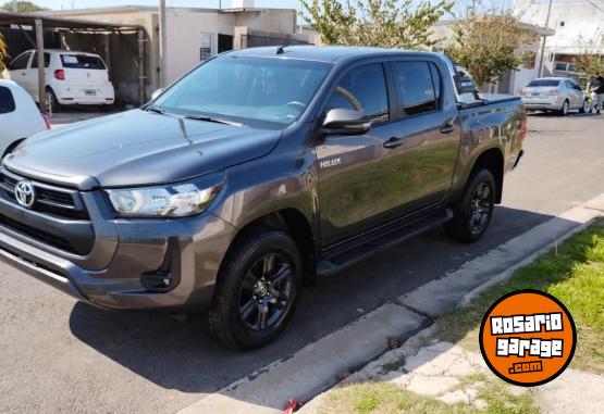 Camionetas - Toyota Hilux SR 2021 Diesel 69000Km - En Venta
