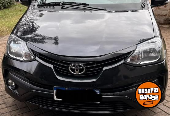 Autos - Toyota etios hatchback 2023 Nafta 85000Km - En Venta
