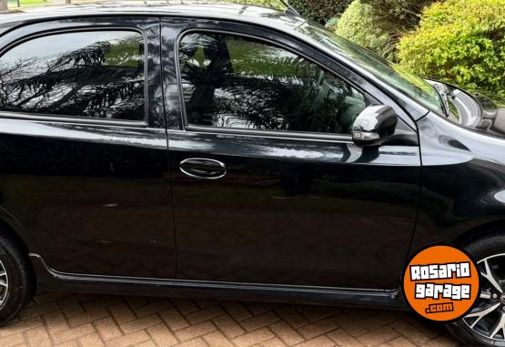 Autos - Toyota etios hatchback 2023 Nafta 85000Km - En Venta