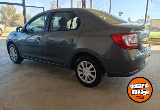 Autos - Renault Logan 2016 GNC 140000Km - En Venta