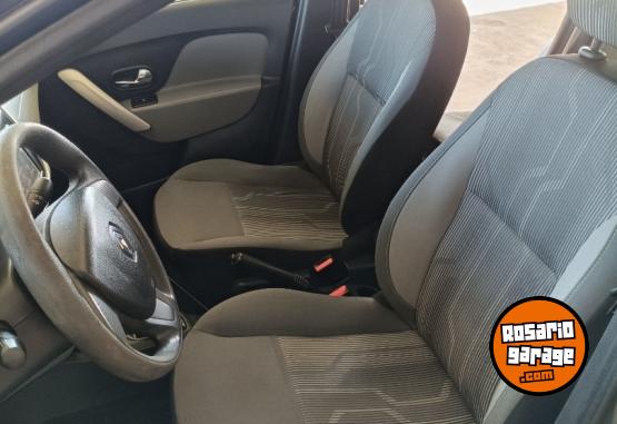 Autos - Renault Logan 2016 GNC 140000Km - En Venta