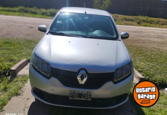 Autos - Renault Logan 2015 GNC 141000Km - En Venta