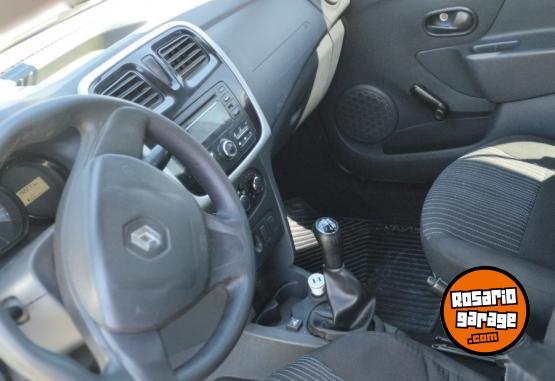 Autos - Renault Logan 2015 GNC 141000Km - En Venta