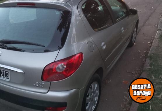 Autos - Peugeot 207 2009 Nafta 90000Km - En Venta