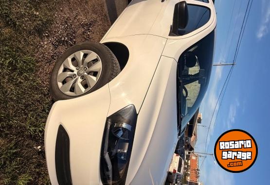 Autos - Volkswagen Voyage Trendline 2016 Nafta 237000Km - En Venta