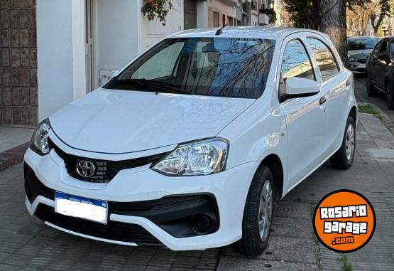 Autos - Toyota ETIOS x 1.5 6M/T 2022 Nafta 56600Km - En Venta