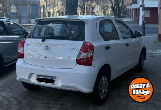 Autos - Toyota ETIOS x 1.5 6M/T 2022 Nafta 56600Km - En Venta