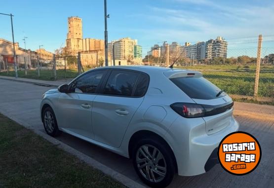 Autos - Peugeot 208 2021 Nafta 130000Km - En Venta