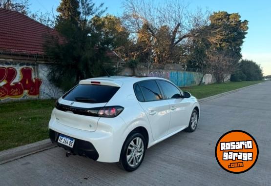 Autos - Peugeot 208 2021 Nafta 130000Km - En Venta