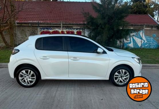Autos - Peugeot 208 2021 Nafta 130000Km - En Venta