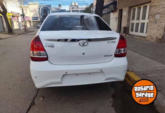 Autos - Toyota Etios 2020 Nafta 34000Km - En Venta
