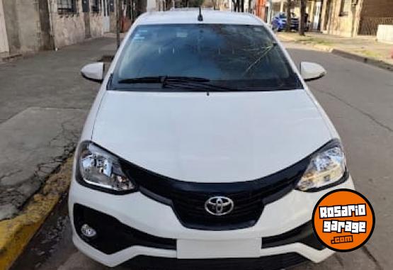 Autos - Toyota Etios 2020 Nafta 34000Km - En Venta
