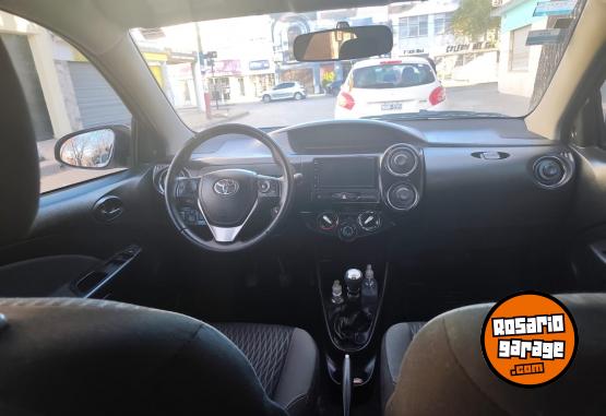 Autos - Toyota Etios 2020 Nafta 34000Km - En Venta