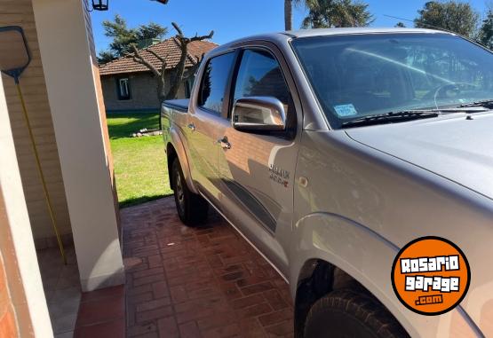 Camionetas - Toyota HILUX SRV 2009 Diesel 267000Km - En Venta