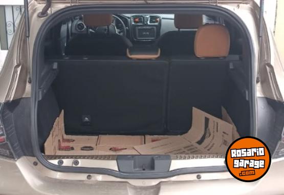 Autos - Renault Sandero Stepway intens 2023 Nafta 24500Km - En Venta
