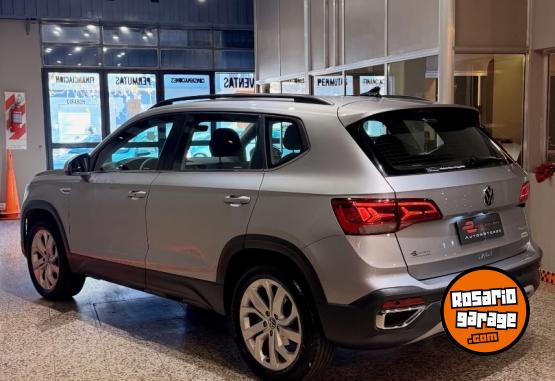 Autos - Volkswagen TAOS COMFORTLINE 2025 Nafta 9500Km - En Venta