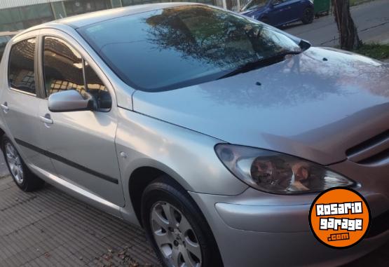 Autos - Peugeot 307 2005 Nafta 260000Km - En Venta