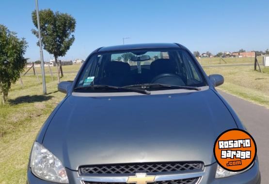 Autos - Chevrolet Classic 2013 Nafta 98000Km - En Venta