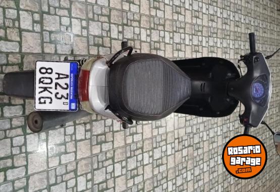 Motos - Zanella Zb 110 2025 Nafta 10100Km - En Venta