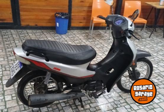 Motos - Zanella Zb 110 2025 Nafta 10100Km - En Venta