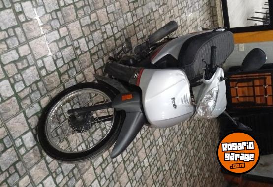 Motos - Zanella Zb 110 2025 Nafta 10100Km - En Venta