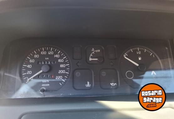 Autos - Renault Clio diesel 98 1998 Diesel 165000Km - En Venta
