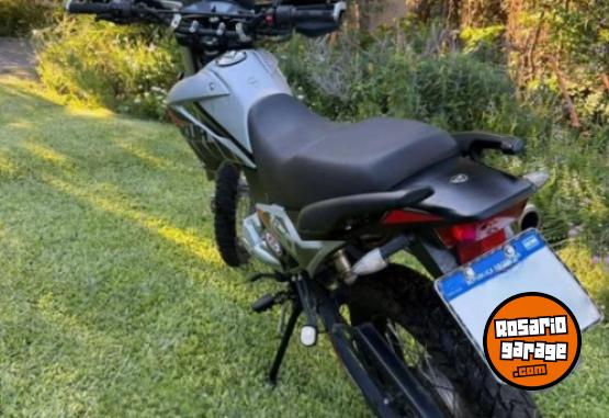 Motos - Motomel Skua Silver Edition 150 c 2023 Nafta 15000Km - En Venta