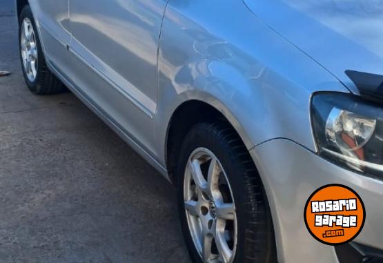 Autos - Volkswagen Suran 1.6L 5D 2012 Nafta 136000Km - En Venta