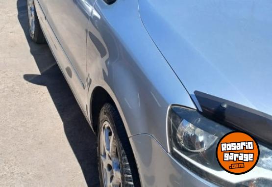 Autos - Volkswagen Suran 1.6L 5D 2012 Nafta 136000Km - En Venta