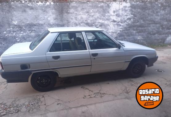 Autos - Renault 9 GTL 1994 Nafta 224000Km - En Venta