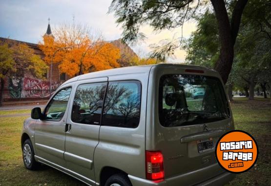 Utilitarios - Citroen berlingo 2011 Nafta 134000Km - En Venta