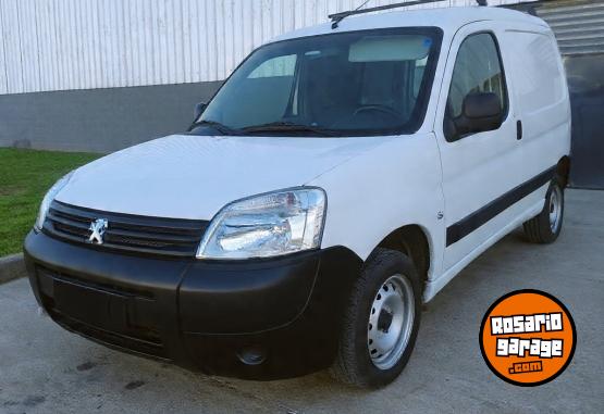Utilitarios - Peugeot Partner 2024 Diesel 75000Km - En Venta