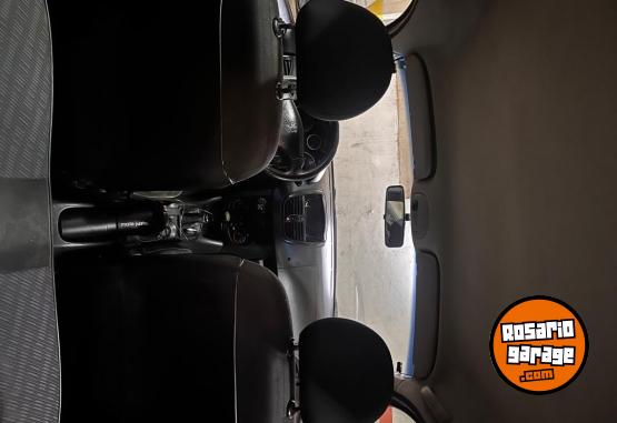Autos - Peugeot 207 2009 Nafta 201000Km - En Venta