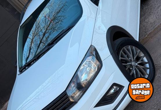 Utilitarios - Volkswagen Saveiro Highline 2017 Nafta 134000Km - En Venta