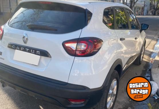 Autos - Renault Capture 2019 Nafta 75500Km - En Venta