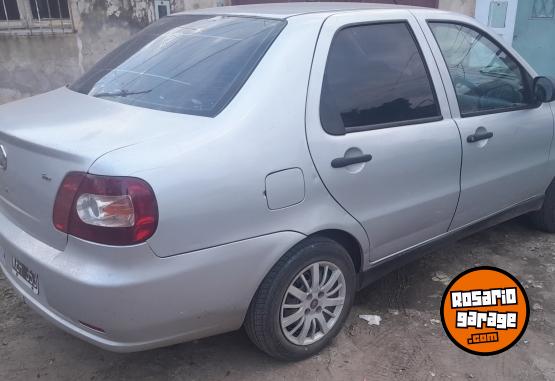 Autos - Fiat Siena 2011 GNC 111111Km - En Venta