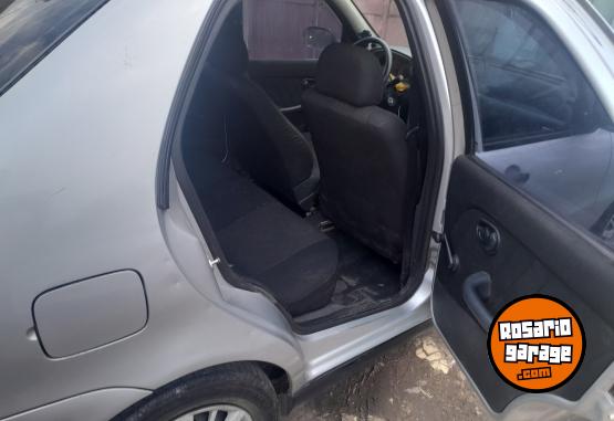 Autos - Fiat Siena 2011 GNC 111111Km - En Venta