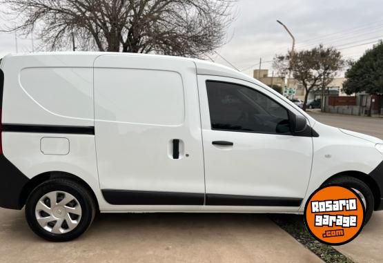 Utilitarios - Renault KANGOO EXPRESS CONFORT 2022 Nafta 65606Km - En Venta
