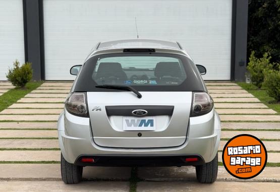 Autos - Ford Ka viral Plus 2013 Nafta 100000Km - En Venta