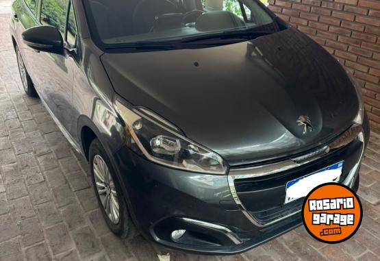 Autos - Peugeot 208 2018 Nafta 85000Km - En Venta