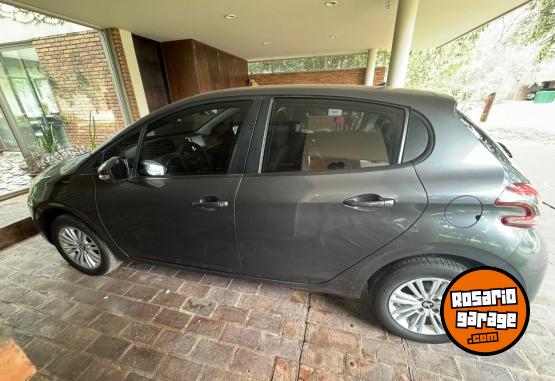 Autos - Peugeot 208 2018 Nafta 85000Km - En Venta