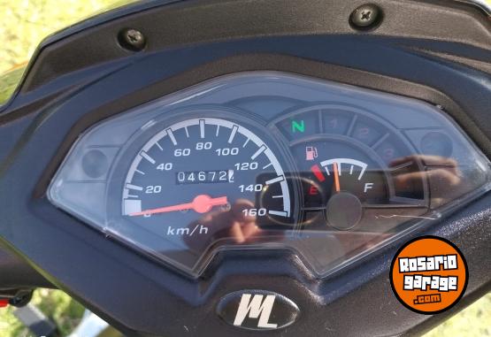 Motos - Motomel Blitz v8 2023 Nafta 4700Km - En Venta