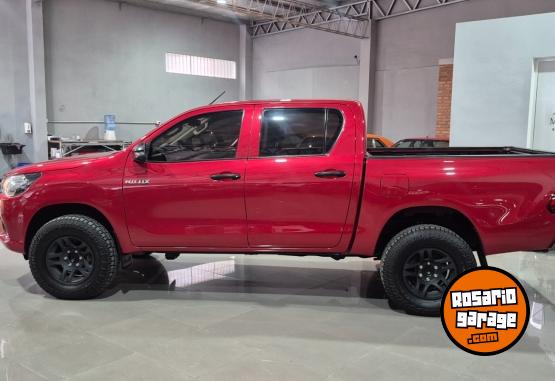 Camionetas - Toyota Hilux dx cabina doble 2019 Diesel 112000Km - En Venta