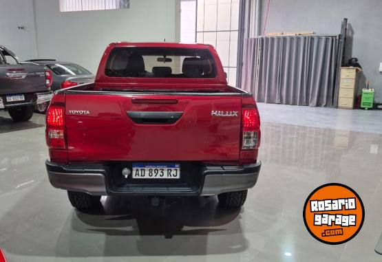 Camionetas - Toyota Hilux dx cabina doble 2019 Diesel 112000Km - En Venta